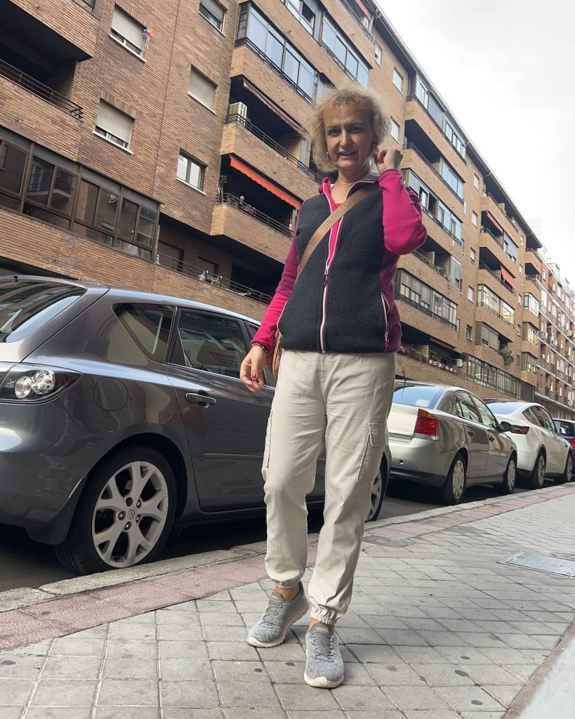 BiancaCamminaInStrada