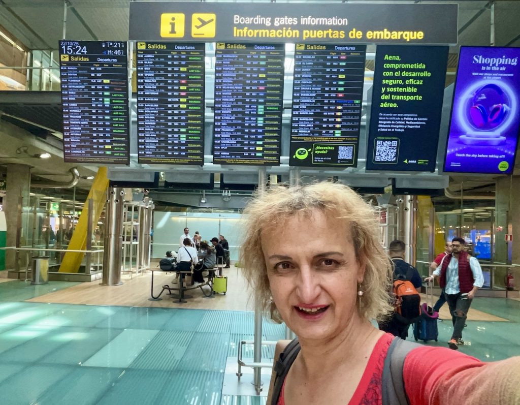 BiancaConTabelloneVoli