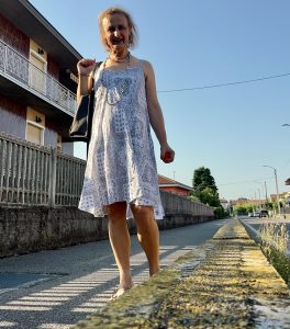 BiancaInStradaConprendisole
