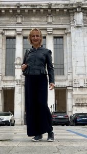BiancaFuoriStazione